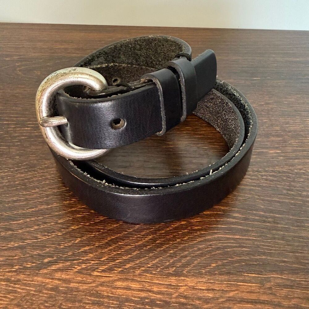 Gap Men’s  black silver leather Belt size 32 30-34” 3/4”